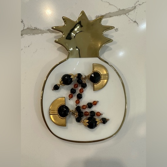 🎄VTG Cleopatra Style Boho Tassle Beaded Earrings Clip Black Gold and Orange EUC - Picture 2 of 5